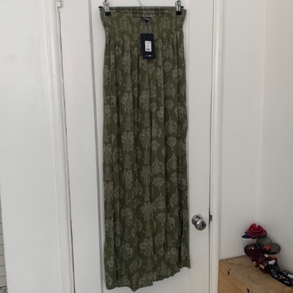 Fashion Nova Wide Leg Elastic Band Pant Green with print XL NWT